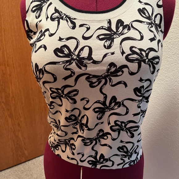 Talbots  Knit top sleeveless - Picture 1 of 1